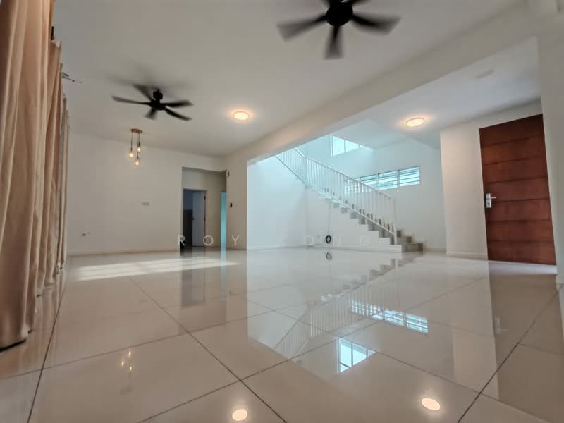 Semi-Detached House for Rent in Seri Kembangan (Selangor) - Roy Kong - Living Room - PropertyGuru.com.my