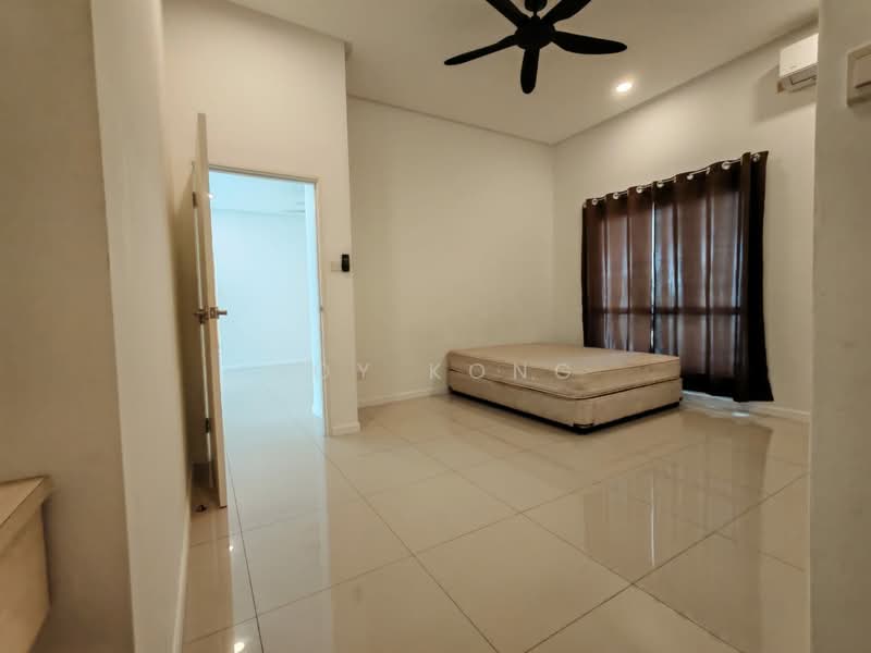 Semi-Detached House for Rent in Seri Kembangan (Selangor) - Roy Kong - Bedroom - PropertyGuru.com.my