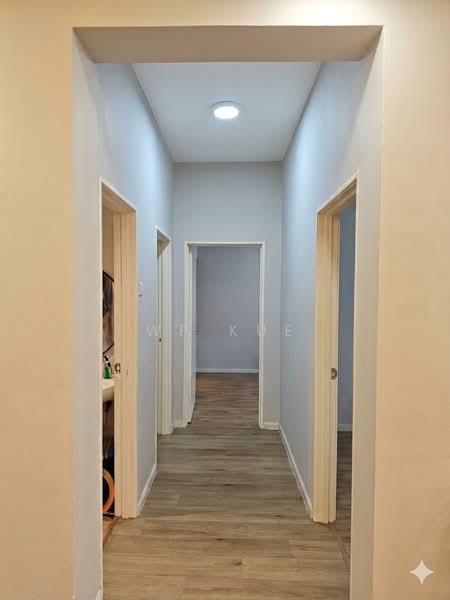Pangsapuri untuk Dijual di Idaman Court - WP Kue - Corridor - PropertyGuru.com.my