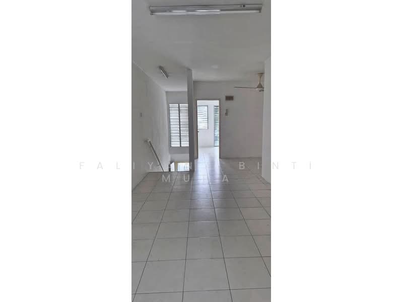 Townhouse for Rent in Bandar Saujana Putra (Tanjong Duabelas) - Faliyana binti Muda - PropertyGuru.com.my