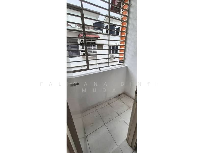 Townhouse for Rent in Bandar Saujana Putra (Tanjong Duabelas) - Faliyana binti Muda - PropertyGuru.com.my