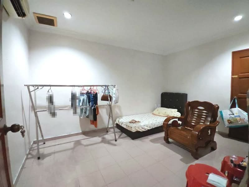 Rumah Teres 1 Tingkat untuk Dijual di Taman Puteri Wangsa (Ulu Tiram) - Karl Lim - Bedroom - PropertyGuru.com.my