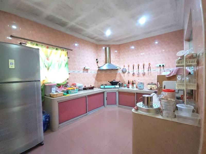 Rumah Teres 1 Tingkat untuk Dijual di Taman Puteri Wangsa (Ulu Tiram) - Karl Lim - Kitchen - PropertyGuru.com.my