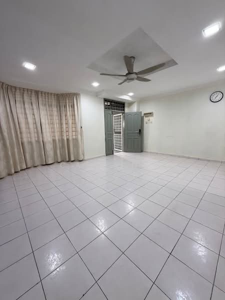 Rumah Teres 2 Tingkat untuk Dijual di Taman Daya (Johor Bahru) - Carson . - Living Room - PropertyGuru.com.my