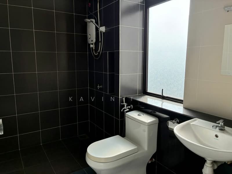 Pangsapuri untuk Disewa di Austin Regency (Pangsapuri Austin Perdana) - Kavin Tan - Bathroom - PropertyGuru.com.my