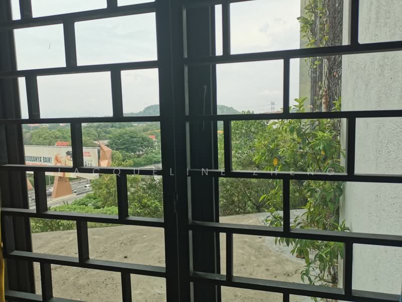 Servis Apartment untuk Dijual di Univ 360 Place - Jacqueline Zheng - View - PropertyGuru.com.my