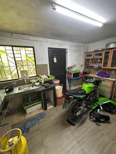 Rumah Teres 2 Tingkat untuk Dijual di Bandar Seri Alam (Masai) - Yucong . - Kitchen - PropertyGuru.com.my