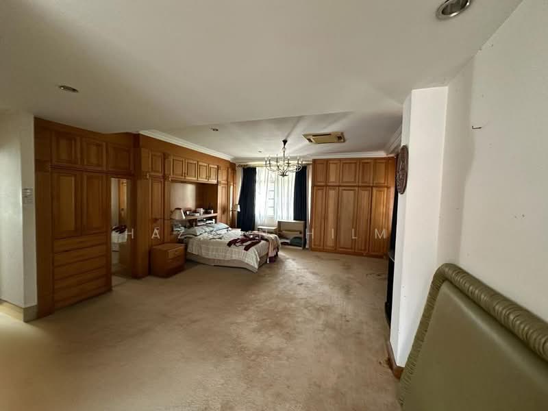 Rumah Banglo untuk Dijual di Sultan Abdul Aziz Shah Golf & Country Club (Shah Alam) - Hazwan Hilmi - Master Bedroom - PropertyGuru.com.my