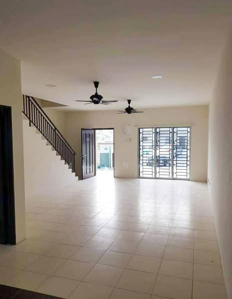 2-storey Terraced House for Sale in Taman Indah Klia (Sepang) - Ilman Nahri - Living Room - PropertyGuru.com.my