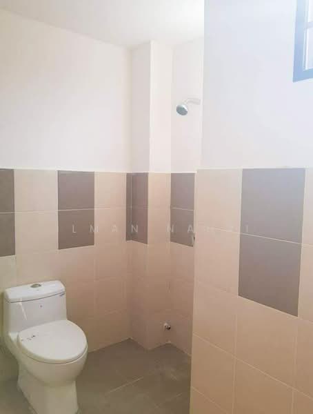 2-storey Terraced House for Sale in Taman Indah Klia (Sepang) - Ilman Nahri - Bathroom - PropertyGuru.com.my