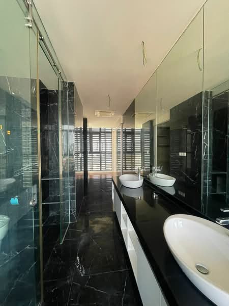 Kondominium untuk Dijual di Setia V Residences - Jack Law - Bathroom - PropertyGuru.com.my