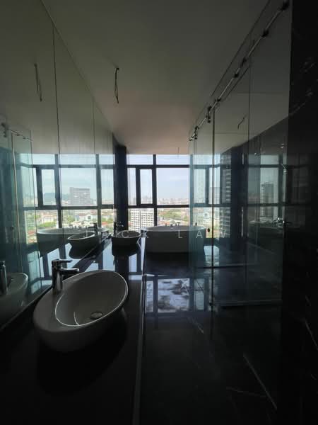 Kondominium untuk Dijual di Setia V Residences - Jack Law - Bathroom - PropertyGuru.com.my