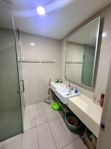 Service Residence for Rent at KL Gateway Residences - Sujatha M - Bathroom - PropertyGuru.com.my