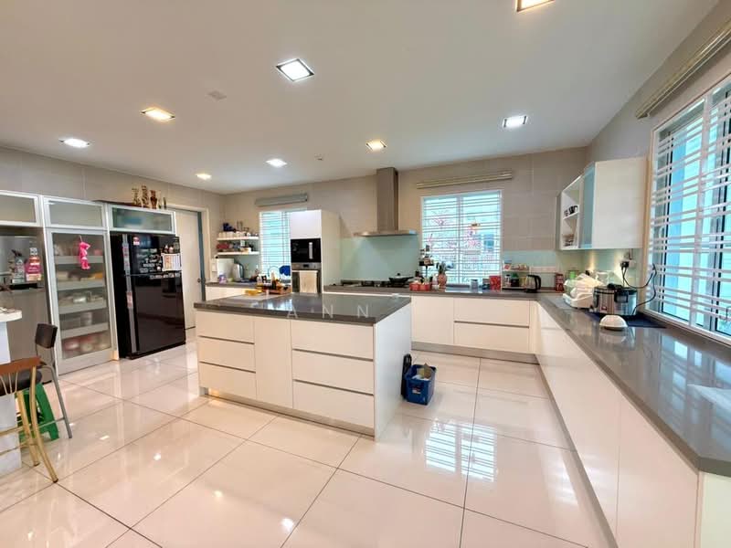 Semi-Detached House for Sale in Taman Villa Perdana (Kajang) - Ann . - Kitchen - PropertyGuru.com.my