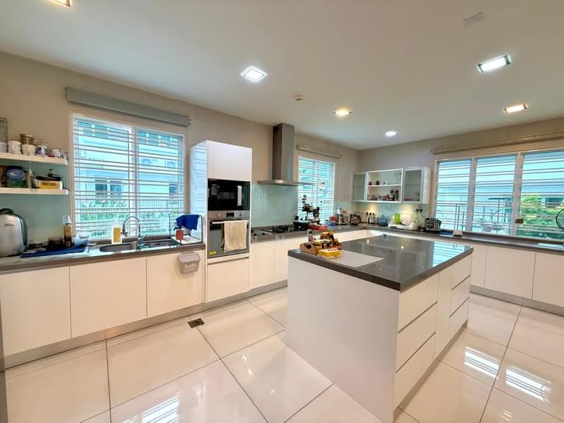 Semi-Detached House for Sale in Taman Villa Perdana (Kajang) - Ann . - Kitchen - PropertyGuru.com.my