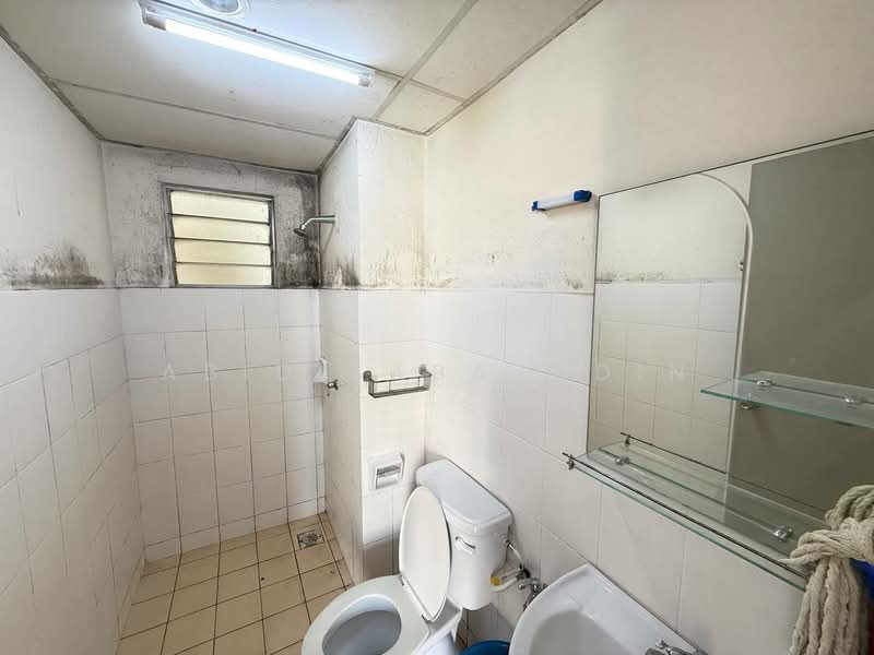 Apartment for Sale at Angsana Apartment - Abid Sabarudin - Bathroom - PropertyGuru.com.my