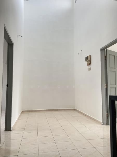 2-storey Terraced House for Sale in Taman Tiara (Tangkak) - Alex Cheah - Second floor living area - PropertyGuru.com.my