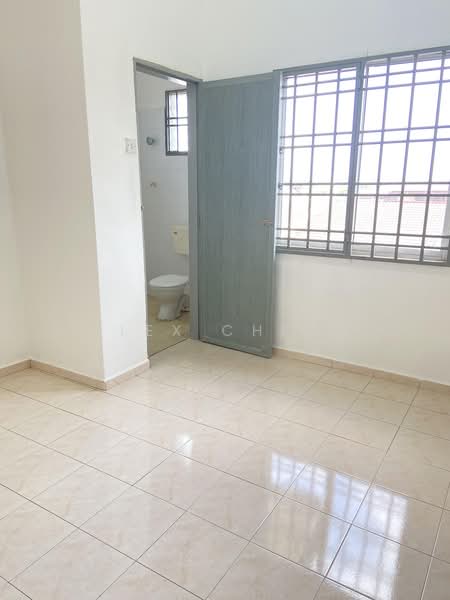 2-storey Terraced House for Sale in Taman Tiara (Tangkak) - Alex Cheah - Room 1 - PropertyGuru.com.my