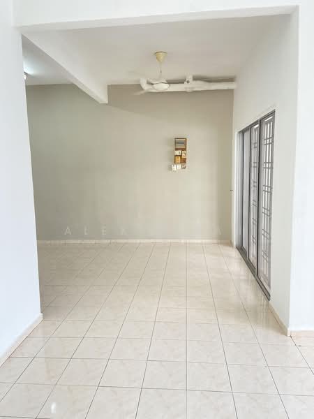 2-storey Terraced House for Sale in Taman Tiara (Tangkak) - Alex Cheah - Living area - PropertyGuru.com.my