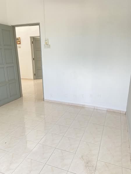 2-storey Terraced House for Sale in Taman Tiara (Tangkak) - Alex Cheah - Room2 - PropertyGuru.com.my