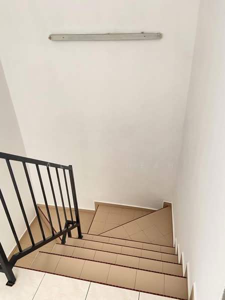 2-storey Terraced House for Sale in Taman Tiara (Tangkak) - Alex Cheah - Staircase - PropertyGuru.com.my
