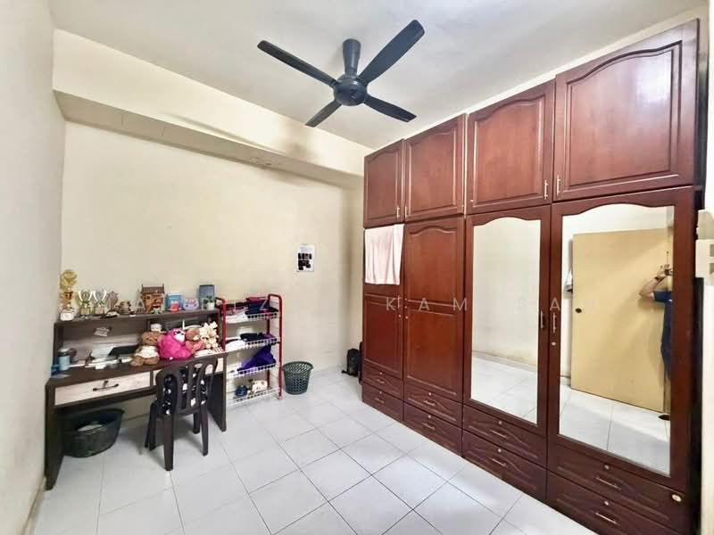 Cluster House for Sale in Taman Scientex Pasir Gudang (Pasir Gudang) - MAZRIZAN KAMISAN - Bedroom - PropertyGuru.com.my