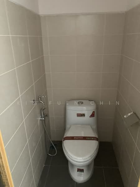 Warehouse for Rent in Kota Kinabalu (Sabah) - Kim Fuen Chin - Bathroom - PropertyGuru.com.my