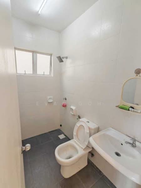 Townhouse for Sale in Taman Putra Perdana (Puchong) - Evan Goh - Bathroom - PropertyGuru.com.my