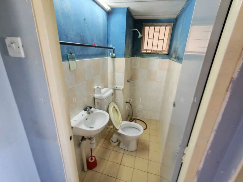 Kondominium untuk Dijual di Tiara Intan - Henry Kooi Kuan Xiang - Bathroom - PropertyGuru.com.my