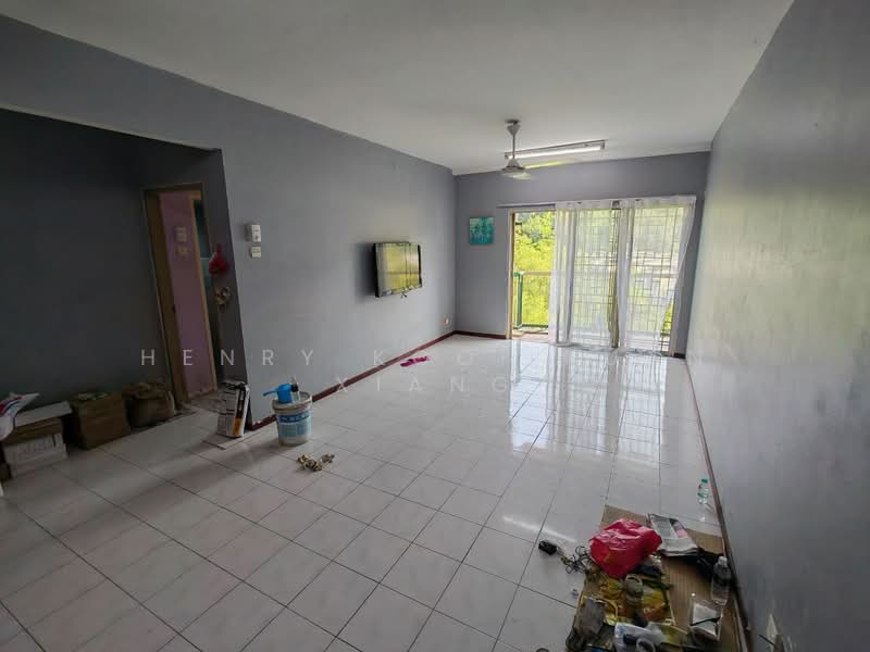 Kondominium untuk Dijual di Tiara Intan - Henry Kooi Kuan Xiang - Living Room - PropertyGuru.com.my