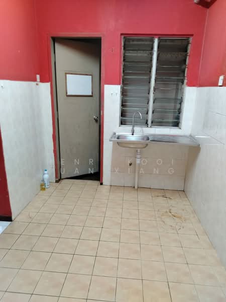Condominium for Sale at Tiara Intan - Henry Kooi Kuan Xiang - Kitchen - PropertyGuru.com.my