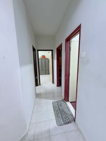 Apartment for Sale at Vista Seri Alam - Karl Lim - Corridor - PropertyGuru.com.my