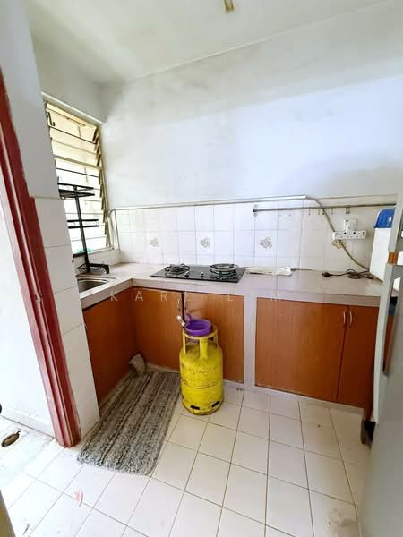 Apartment for Sale at Vista Seri Alam - Karl Lim - Kitchen - PropertyGuru.com.my