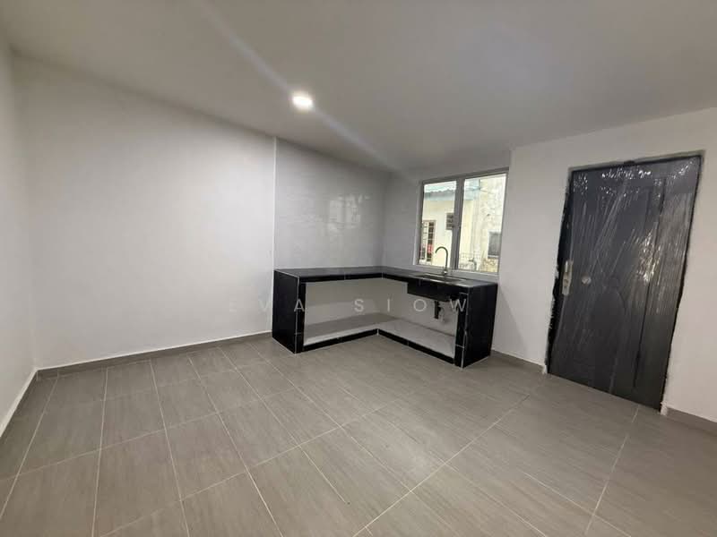 Rumah Teres 1 Tingkat untuk Dijual di Taman Abad (Johor Bahru) - Eva Siow - Kitchen - PropertyGuru.com.my