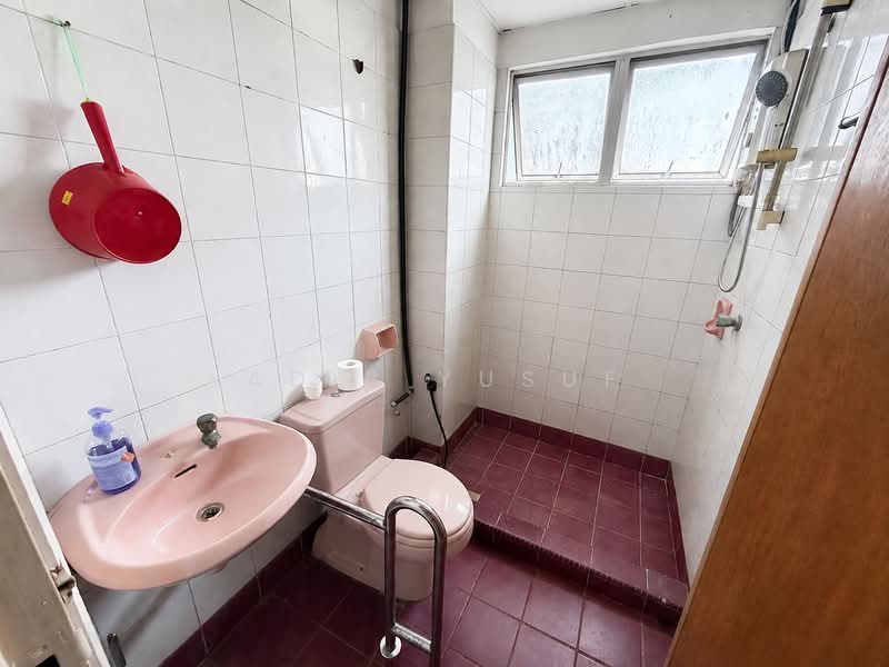 Condominium for Rent at Kemuncak Shah Alam - Adib Yusuf - Bathroom - PropertyGuru.com.my