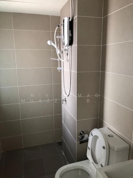 Condominium for Rent at Emira Residence - Nik Ahmad Muazzam Bin Nik Mazlan - Bathroom - PropertyGuru.com.my