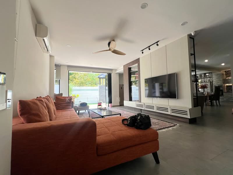 Rumah Teres 2 Tingkat untuk Dijual di Taman Sutera (Johor Bahru) - Kelvin Lim - Living Room - PropertyGuru.com.my