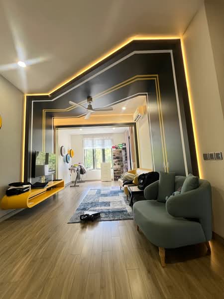 Rumah Teres 2 Tingkat untuk Dijual di Taman Sutera (Johor Bahru) - Kelvin Lim - Living Room - PropertyGuru.com.my
