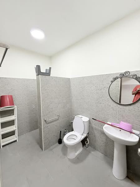 1-storey Terraced House for Sale in Taman Ehsan (Kepong) - Abid Sabarudin - Bathroom - PropertyGuru.com.my
