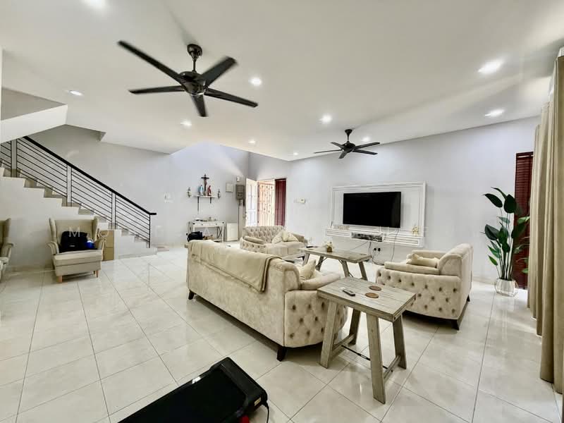 Semi-Detached House for Sale in Laman Residen Kipark Sri Utara (Batu Caves) - Mohd Aizat Saiful Bahri - Living Room - PropertyGuru.com.my