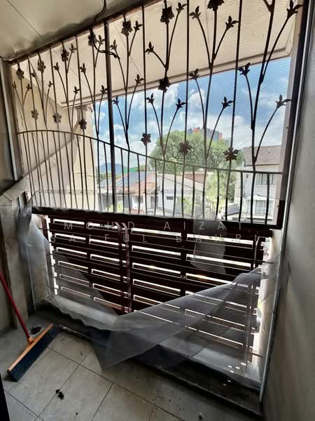 Semi-Detached House for Sale in Laman Residen Kipark Sri Utara (Batu Caves) - Mohd Aizat Saiful Bahri - Balcony - PropertyGuru.com.my