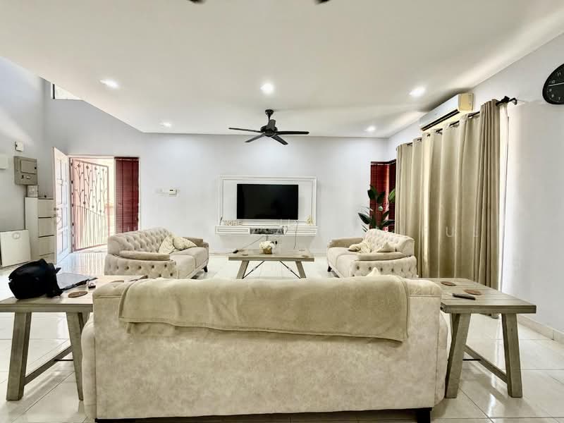 Semi-Detached House for Sale in Laman Residen Kipark Sri Utara (Batu Caves) - Mohd Aizat Saiful Bahri - Living Room - PropertyGuru.com.my