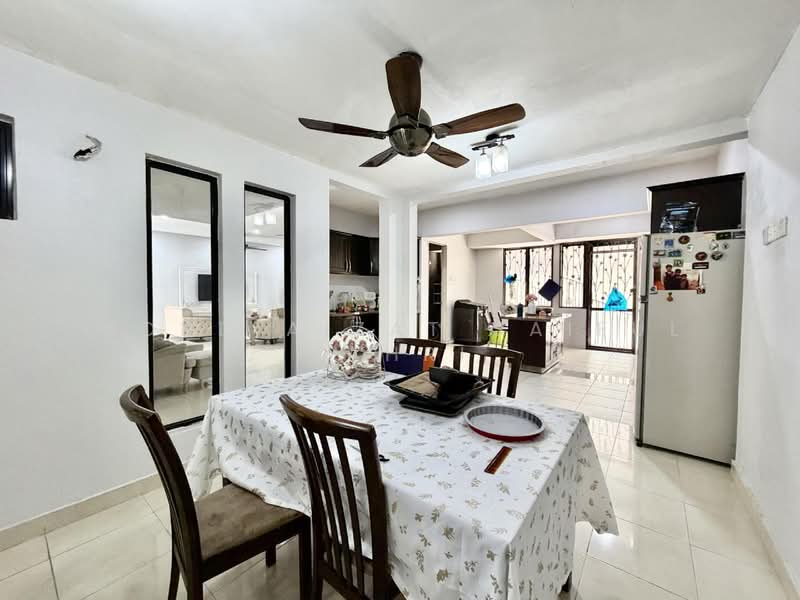 Semi-Detached House for Sale in Laman Residen Kipark Sri Utara (Batu Caves) - Mohd Aizat Saiful Bahri - Dining Room - PropertyGuru.com.my