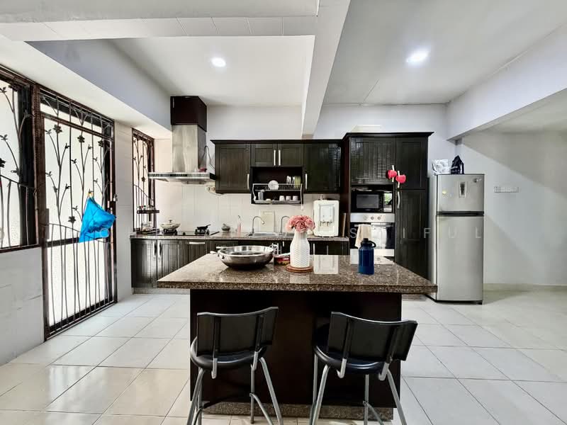 Semi-Detached House for Sale in Laman Residen Kipark Sri Utara (Batu Caves) - Mohd Aizat Saiful Bahri - Kitchen - PropertyGuru.com.my