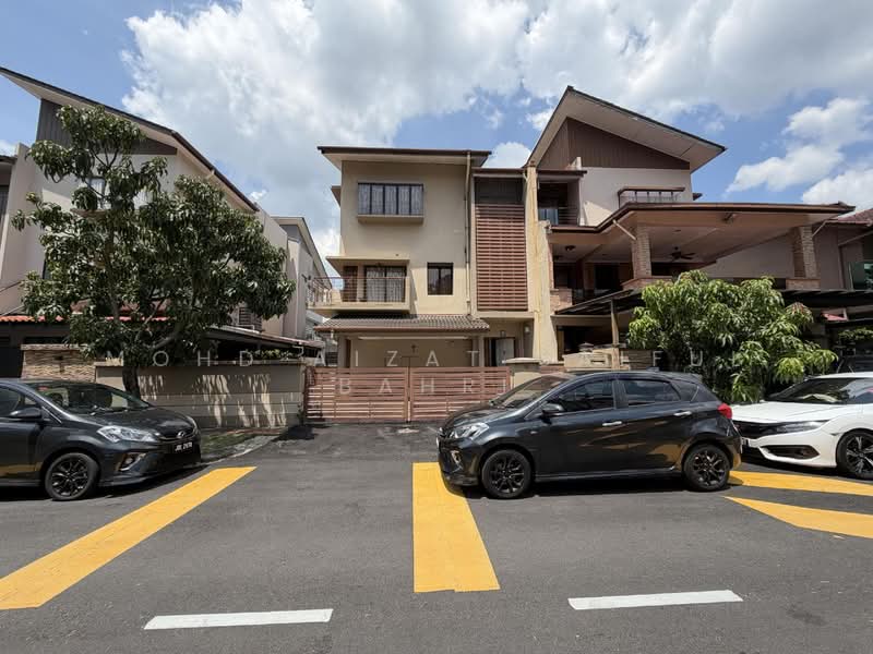 Semi-Detached House for Sale in Laman Residen Kipark Sri Utara (Batu Caves) - Mohd Aizat Saiful Bahri - Exterior - PropertyGuru.com.my