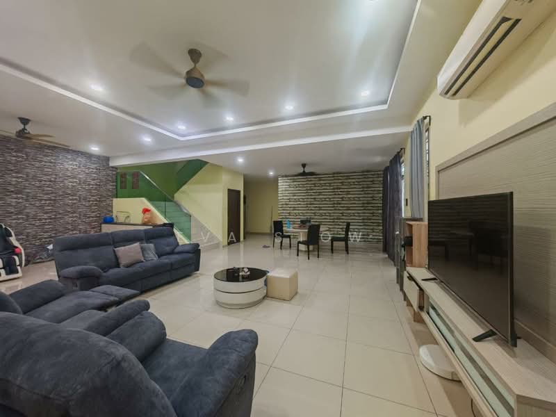 Rumah Berkembar untuk Dijual di Setia Tropika (Johor Bahru) - Eva Siow - Living Room - PropertyGuru.com.my