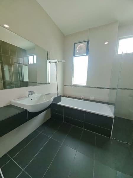 Rumah Berkembar untuk Dijual di Setia Tropika (Johor Bahru) - Eva Siow - PropertyGuru.com.my