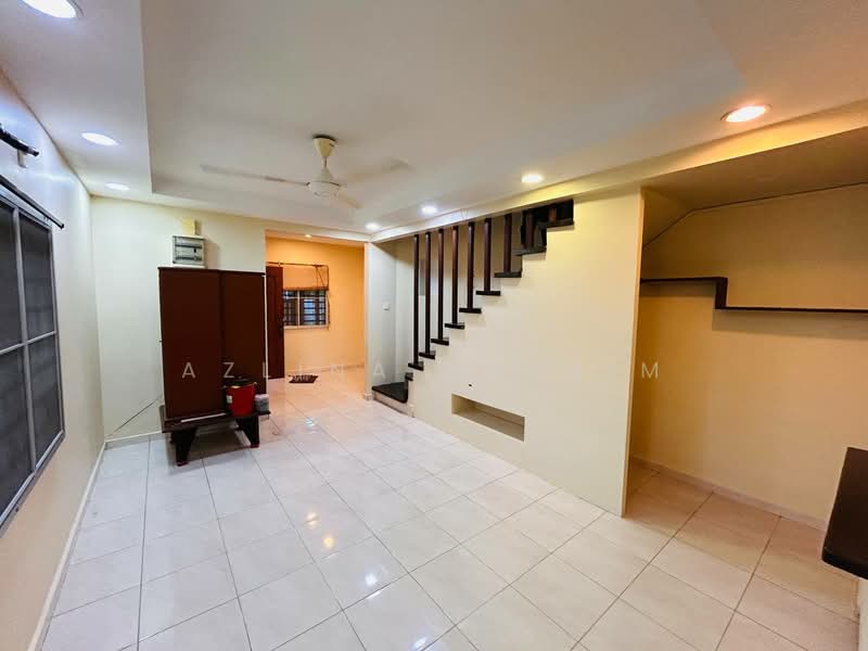 2-storey Terraced House for Sale in Taman Pontian Jaya (Pontian) - Azlina Muslim - Living Room - PropertyGuru.com.my