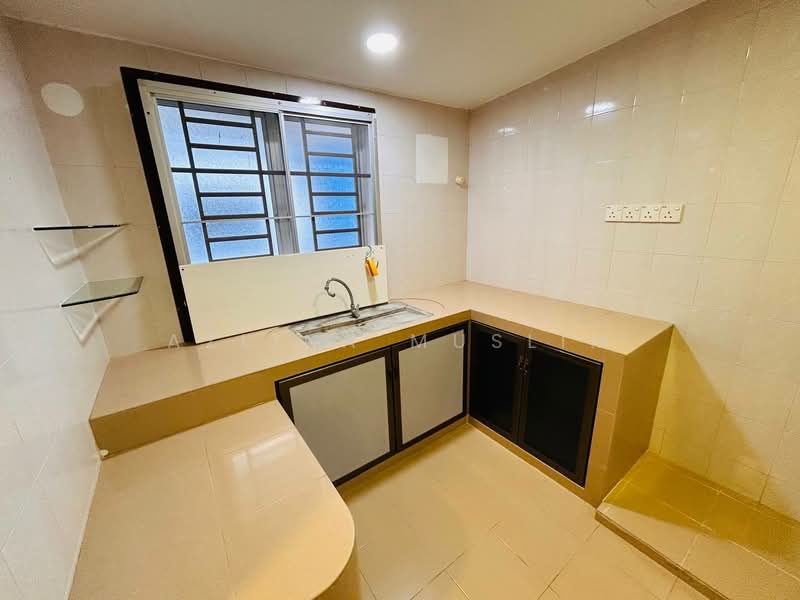 2-storey Terraced House for Sale in Taman Pontian Jaya (Pontian) - Azlina Muslim - Kitchen - PropertyGuru.com.my