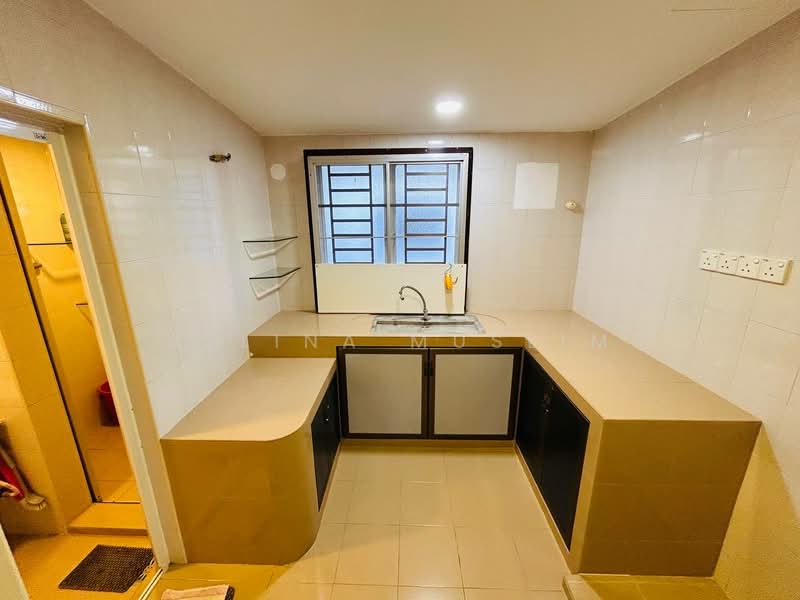 2-storey Terraced House for Sale in Taman Pontian Jaya (Pontian) - Azlina Muslim - Kitchen - PropertyGuru.com.my